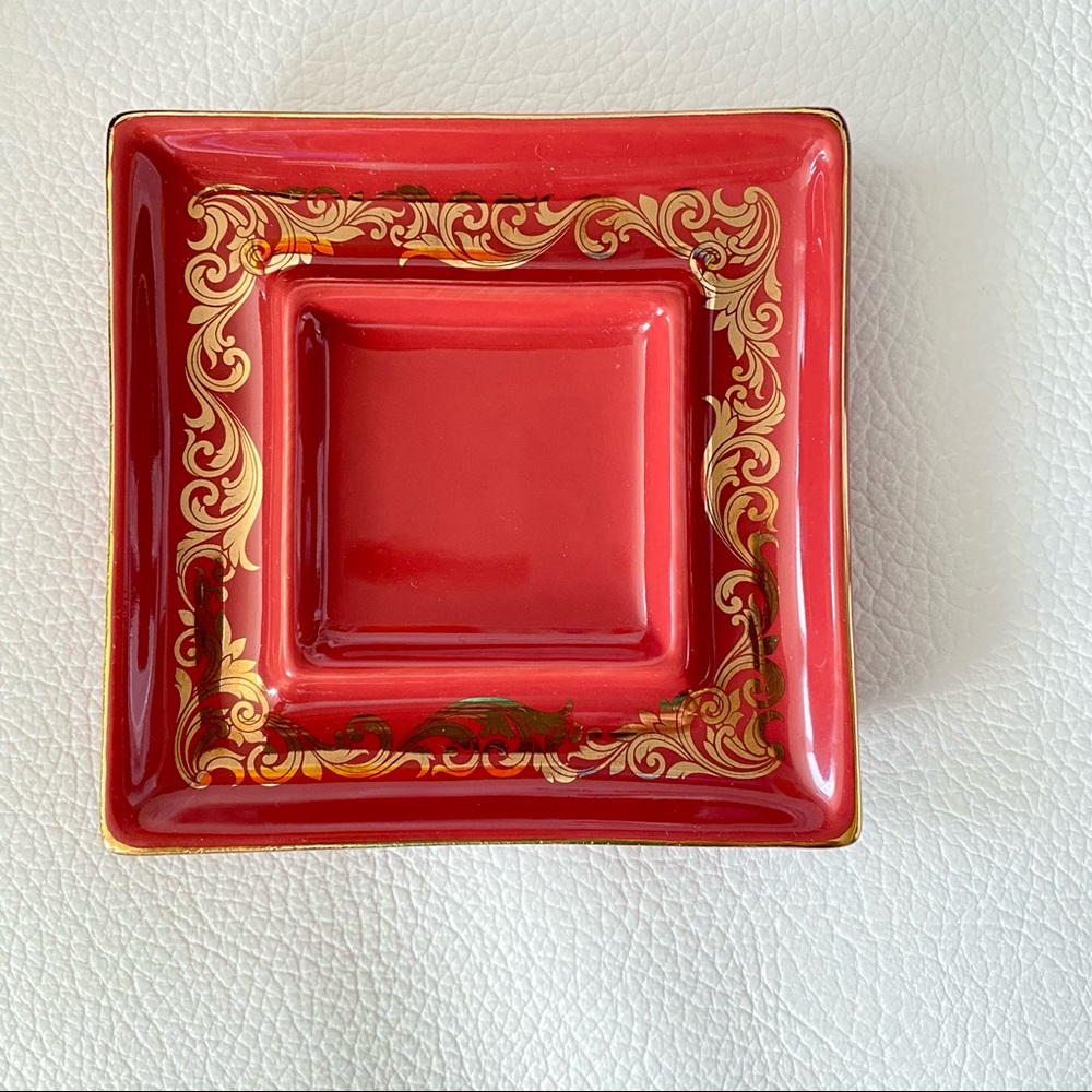 Besame Cosmetics Cake Mascara Holder ceramic plate